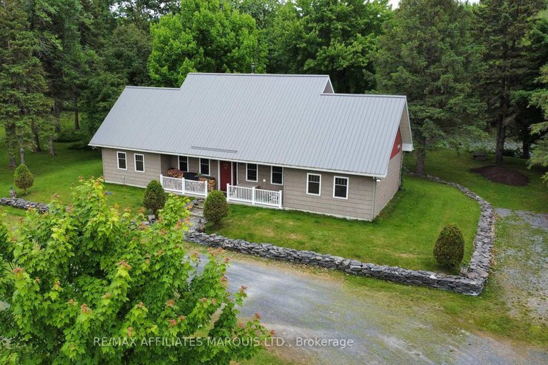 28494101/20158-celtic-lane/lancaster/south-glengarry/ontario/K0C1N0_5