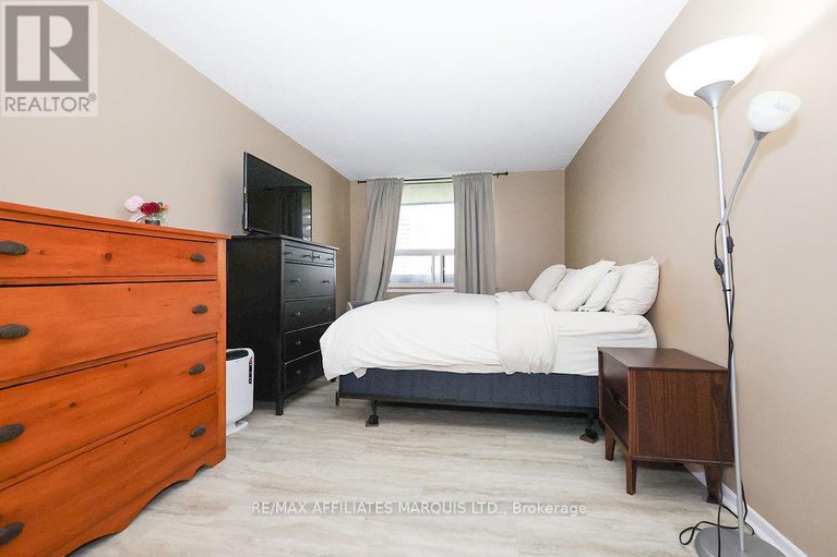 28391396/904-900-dynes-road/carleton-square/ottawa/ontario/K2C3L6_17