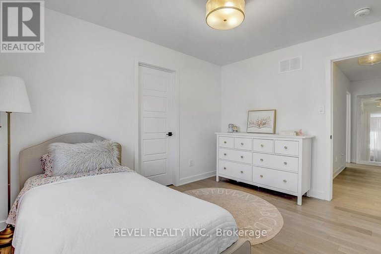 29545543/1022-showman-street/richmond/ottawa/ontario/K0A2Z0_42