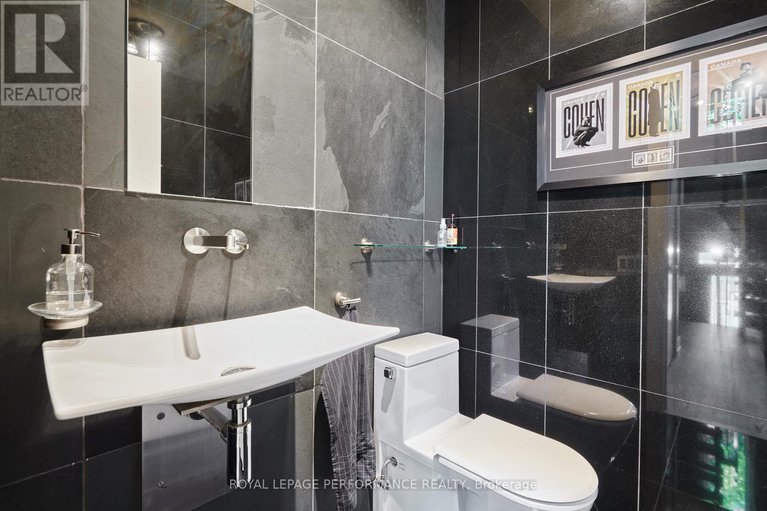28573651/805-kingsmere-avenue/mckellar-heightsglabar-park/ottawa/ontario/K2A3J8_15