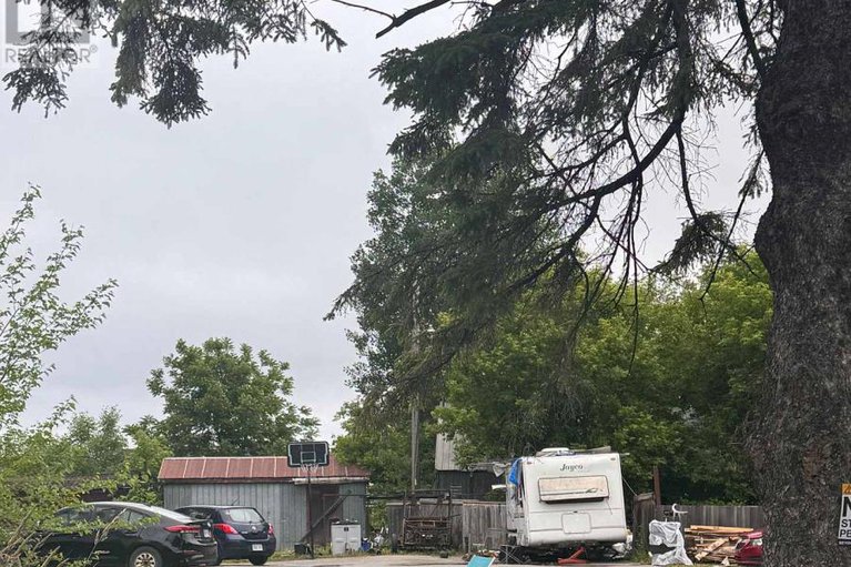 29278777/3329-navan-road/mer-bleuebradley-estatesanderson-park/ottawa/ontario/K1W0K7_3