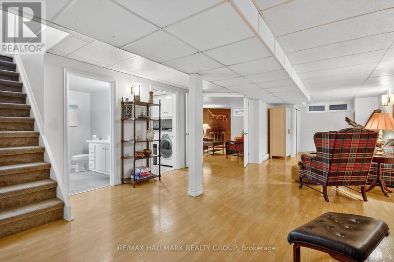 29053802/838-balsam-drive/chatelaine-village/ottawa/ontario/K1E1B7_28