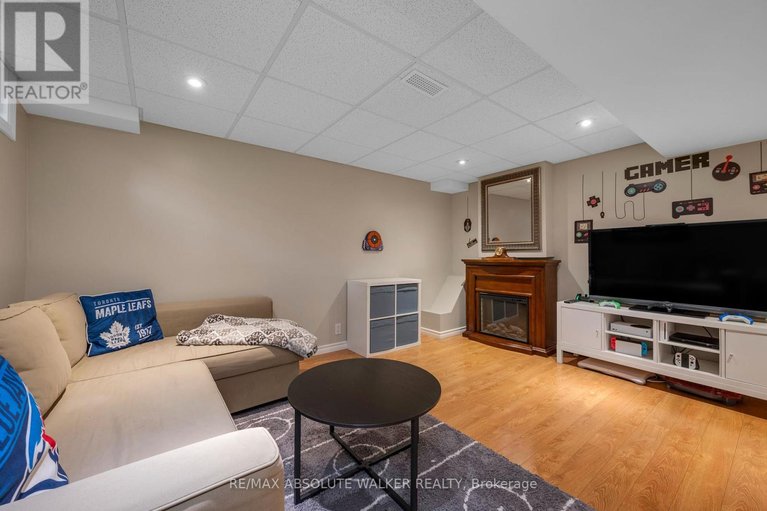 29677661/671-mathieu-way/fallingbrookpineridge/ottawa/ontario/K4A2R6_29
