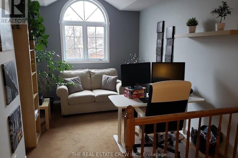 28416442/2056-scully-way-s/fallingbrookgardenway-south/ottawa/ontario/K4A4L9_9