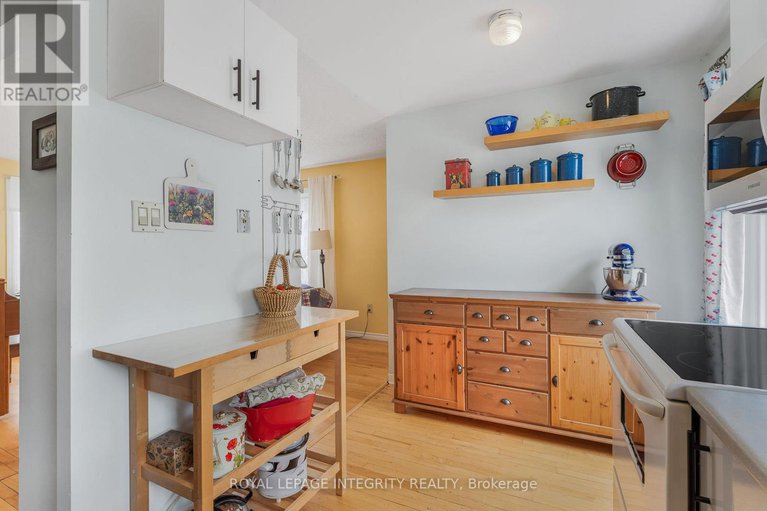 28965143/841-merivale-road/carlington/ottawa/ontario/K1Z5Z7_10