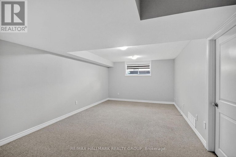 28923728/878-kilbirnie-drive/half-moon-bay/ottawa/ontario/K2J6G5_26