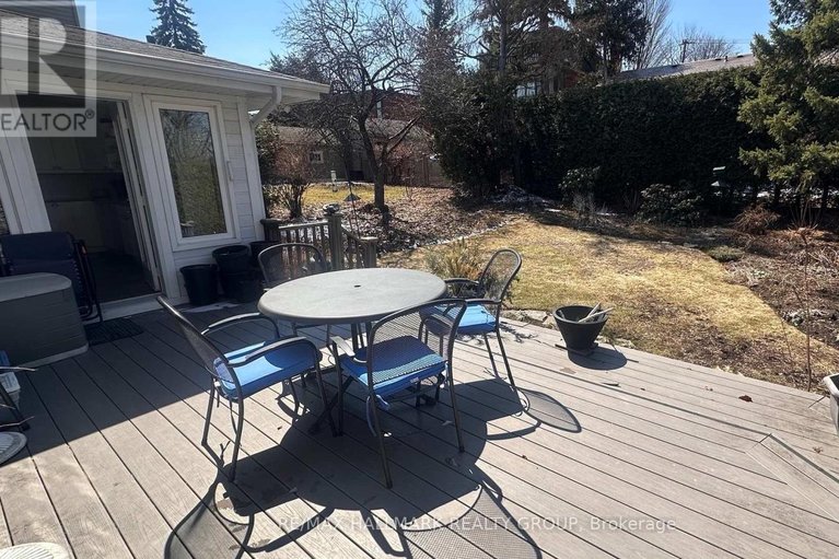 29609106/248-old-irving-place/civic-hospital/ottawa/ontario/K1Y2A1_25