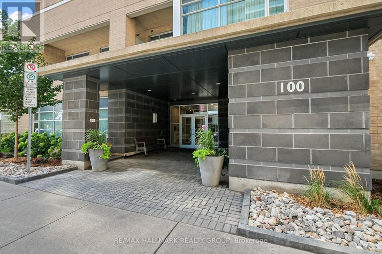 28916442/706-100-champagne-avenue-s/west-centre-town/ottawa/ontario/K1S4P4_25