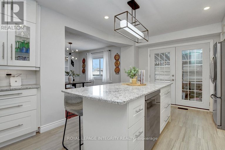 29428568/3-palomino-drive/bridlewood/ottawa/ontario/K2M1L9_15