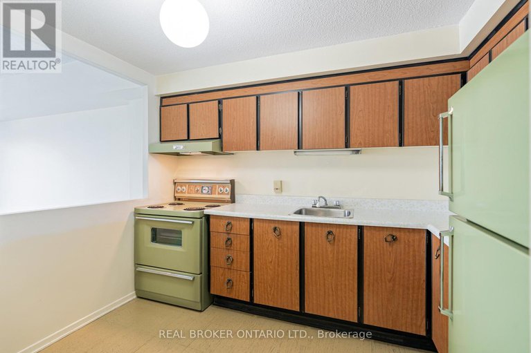 28484155/1907-158c-mcarthur-avenue/vanier/ottawa/ontario/K1L8E7_8