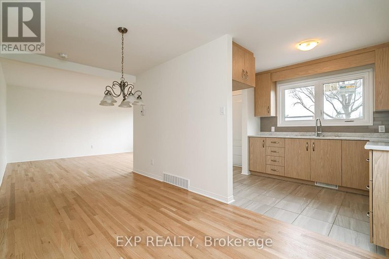 28518975/120-knoxdale-road/manordale/ottawa/ontario/K2G1A7_9
