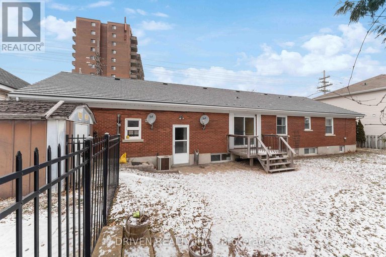 29237590/1266-walkley-road/ellwood/ottawa/ontario/K1V6P7_39