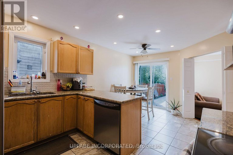 28620827/28-armagh-way/longfields/ottawa/ontario/K2J4C3_17