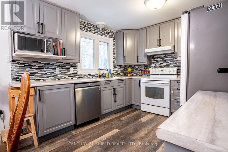 29555466/11-strachan-avenue/long-sault/south-stormont/ontario/K0C1P0_8