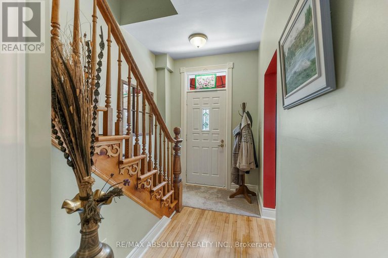 28590613/8-river-road/mcnabbraeside-twps/mcnabbraeside/ontario/K7S1R3_6
