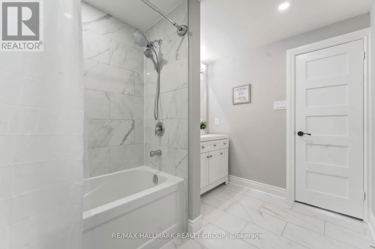 28573949/2103-delmar-drive/playfair-park/ottawa/ontario/K1H5P6_25