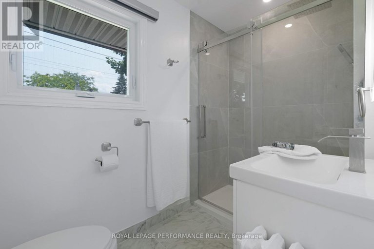 28555292/10-argue-drive/borden-farmstewart-farmcarleton-heightsparkwood-hills/ottawa/ontario/K2E6S1_17
