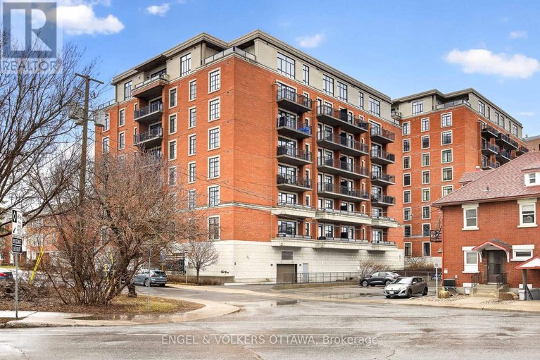 29609712/410-327-breezehill-avenue-s/west-centre-town/ottawa/ontario/K1Y1R6_4