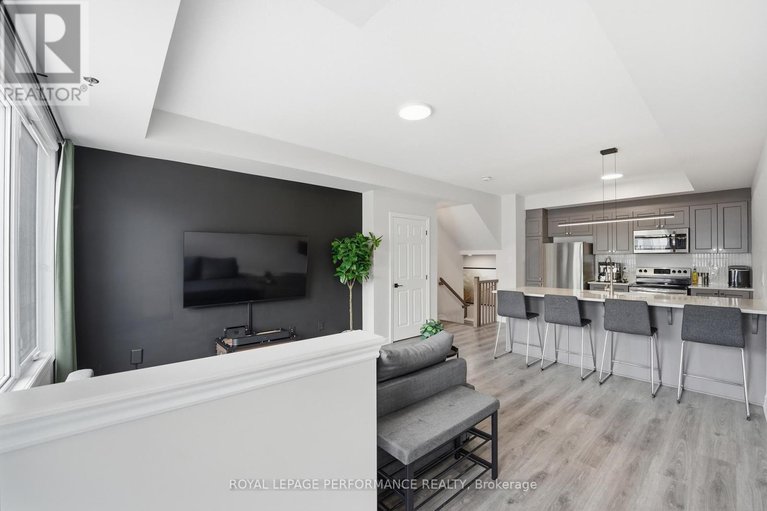 29447569/583-ozawa-private/cfb-rockcliffe-and-area/ottawa/ontario/K1K4Z9_7