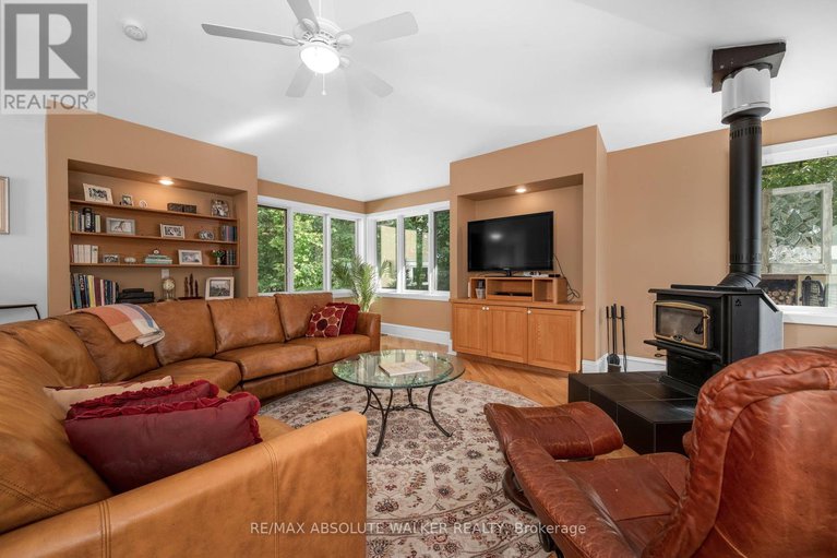 28811335/104-margaret-anne-drive/huntley-ward-south-east/ottawa/ontario/K0A1L0_17