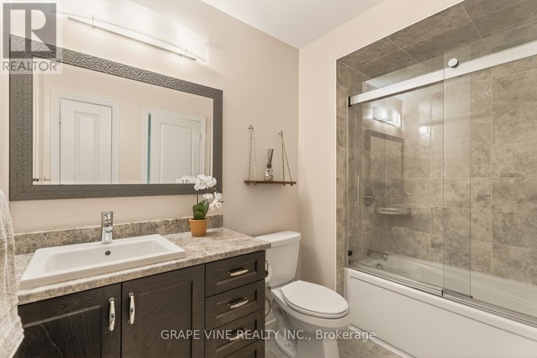 29618523/383-memorial-grove/riverside-southgloucester-glen/ottawa/ontario/K1X0C7_25