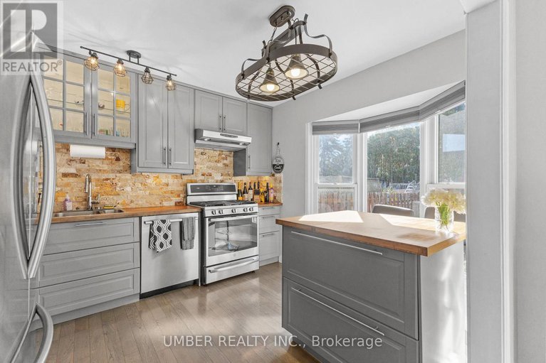 28981486/1130-st-emmanuel-terrace/convent-glen-north/ottawa/ontario/K1C2J7_15
