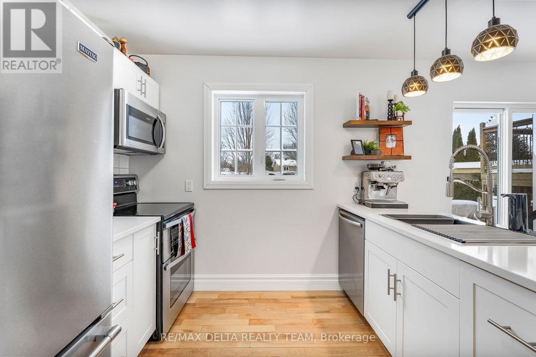 29348582/261-agathe-street/clarencerockland-twp/clarence-rockland/ontario/K4K1K7_10