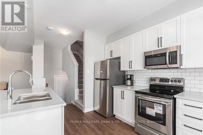28934994/520-galmoy-way/half-moon-bay/ottawa/ontario/K2J6V1_7