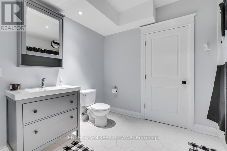 29037688/1296-bankfield-road/manotick-village-manotick-estates/ottawa/ontario/K4M1C4_39