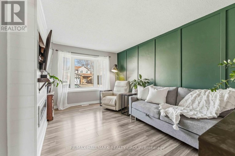 29596241/1091-burgundy-lane/convent-glen/ottawa/ontario/K1C2M9_6