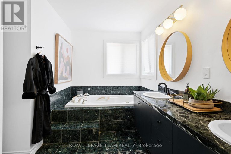28238310/1317-revell-drive/manotick-village-manotick-estates/ottawa/ontario/K4M1K8_30