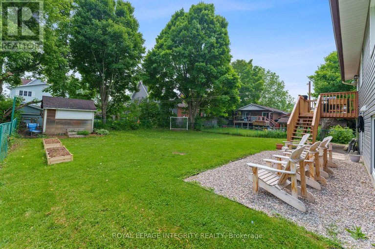 28620822/165-maude-street/almonte/mississippi-mills/ontario/K0A1A0_27