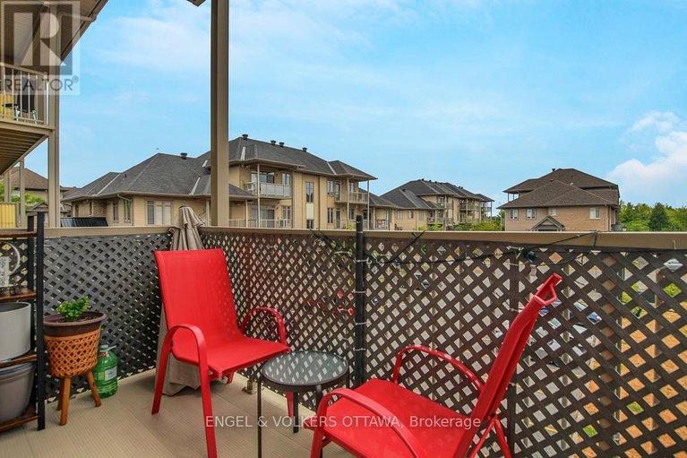 28759524/e-188-hornchurch-lane/longfields/ottawa/ontario/K2J2T3_20
