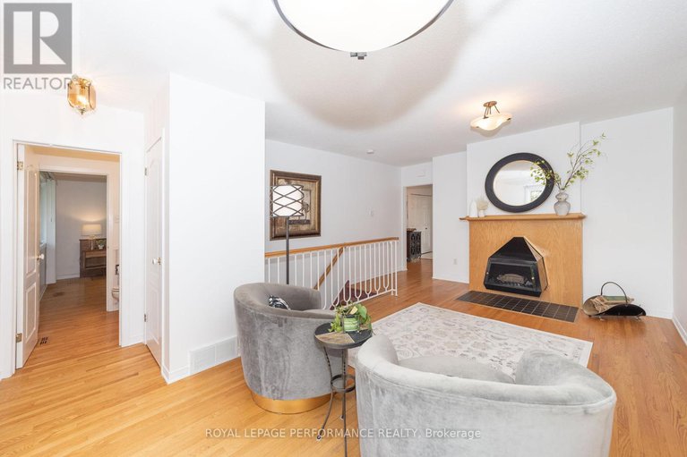 28549709/2091-tawney-road/hawthorne-meadows/ottawa/ontario/K1G1B9_14