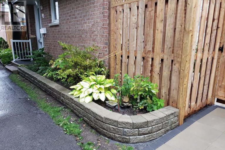 29376844/95-837-eastvale-drive/beaconwood/ottawa/ontario/K1J7T5_38