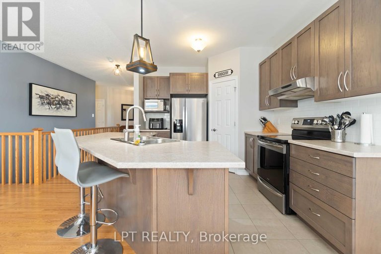 28825219/100-blackhorse-drive/north-grenville-twp-kemptville-south/north-grenville/ontario/K0G1J0_18