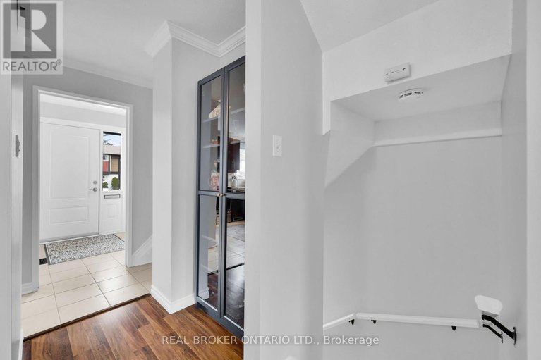 29578389/101-mcclintock-way/katimavik/ottawa/ontario/K2L2A5_14