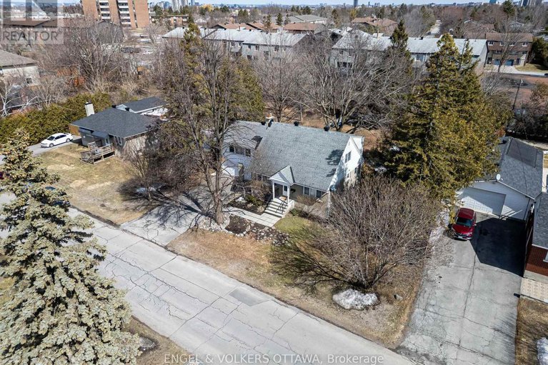 28136268/23-trillium-avenue/city-viewskylinefisher-heightsparkwood-hills/ottawa/ontario/K2E5M8_19