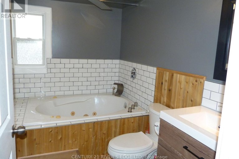 29482803/24-brouse-drive/iroquois/south-dundas/ontario/K0E1K0_21