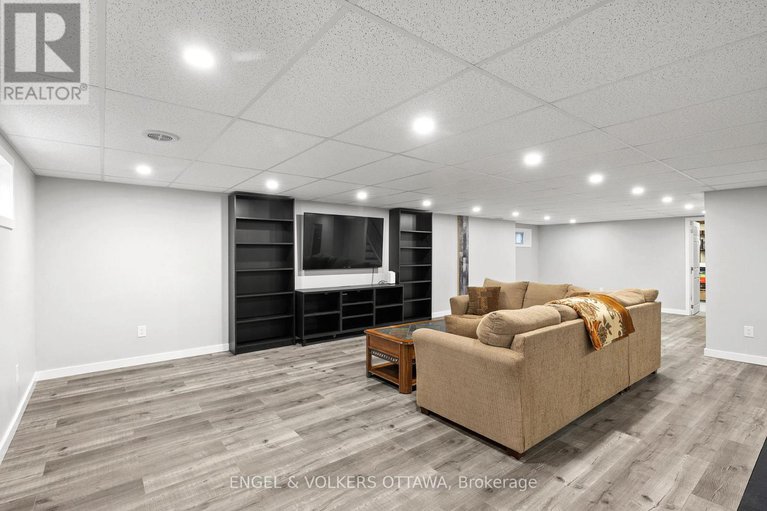 29413607/20-gary-avenue/manordale/ottawa/ontario/K2G3L3_20