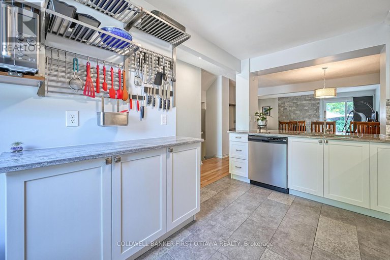 28729806/154-mcclintock-way/katimavik/ottawa/ontario/K2L2A4_17