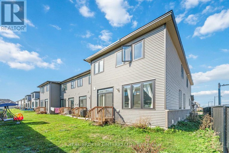 29037863/675-taliesin-crescent/remainder-of-stittsville-area/ottawa/ontario/K2S2W5_48