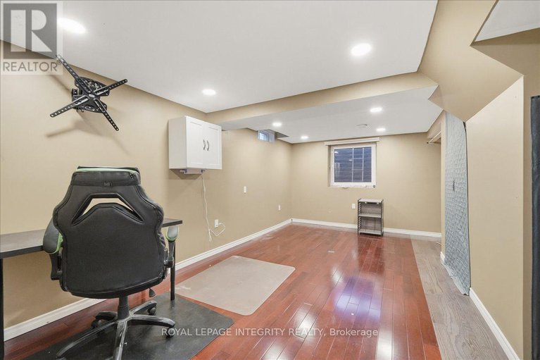 28978669/1406-bouton-dor-way/bilberry-creekqueenswood-heights/ottawa/ontario/K1E3L3_33
