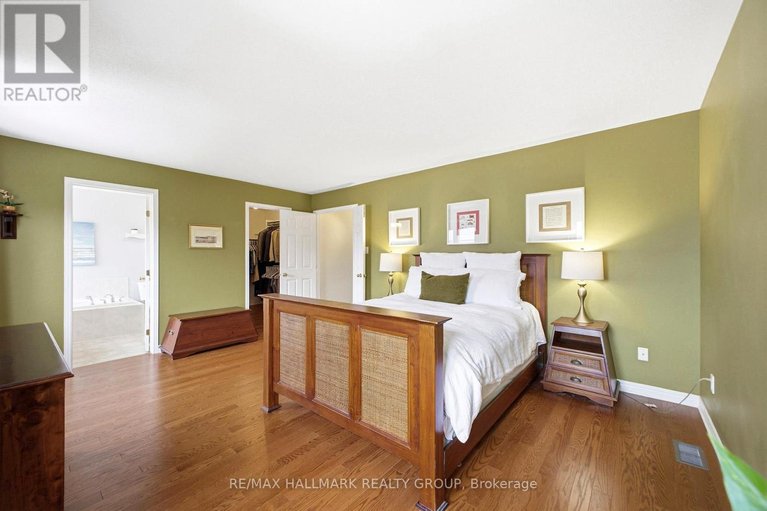 29564605/92a-upney-drive/longfields/ottawa/ontario/K2J5H3_29