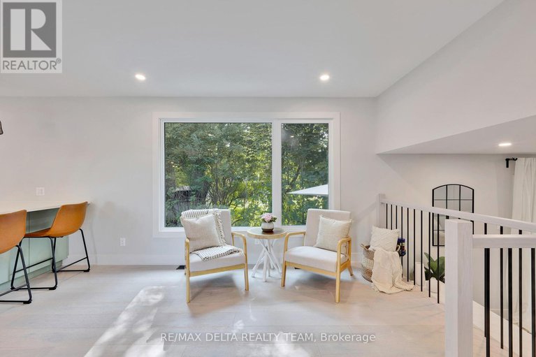 28875474/2556-gravelle-crescent/blackburn-hamlet/ottawa/ontario/K1B3A3_15