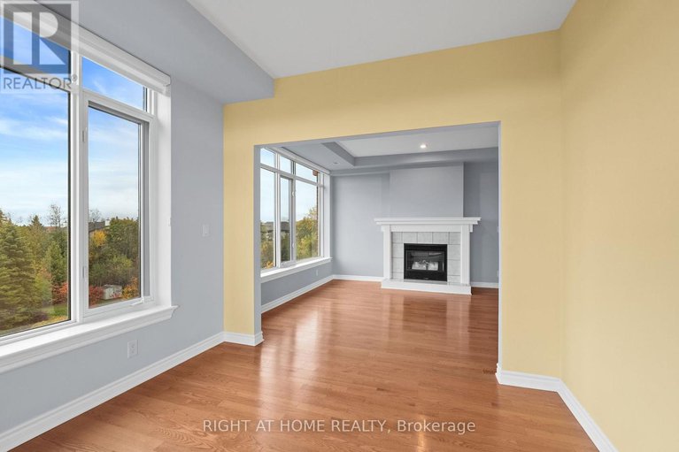 29024112/703-136-darlington-private-se/hunt-clubwestern-community/ottawa/ontario/K1V0X6_7