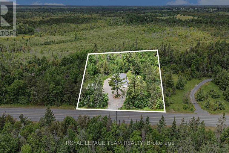 28579914/4517-roger-stevens-drive/rideau-twp-south-to-roger-stevens-drive/ottawa/ontario/K7A4S6_40