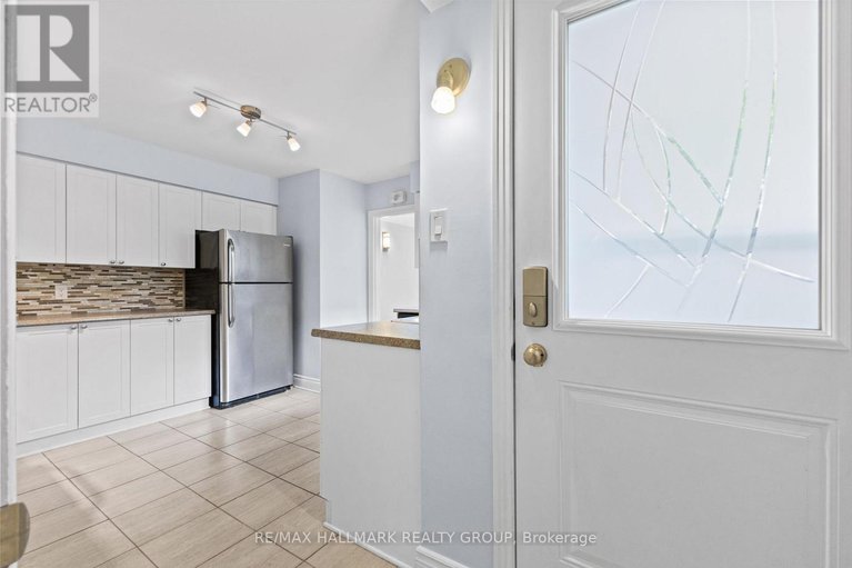 28791936/1215-1217-willowdale-avenue/alta-vista/ottawa/ontario/K1H7S5_21