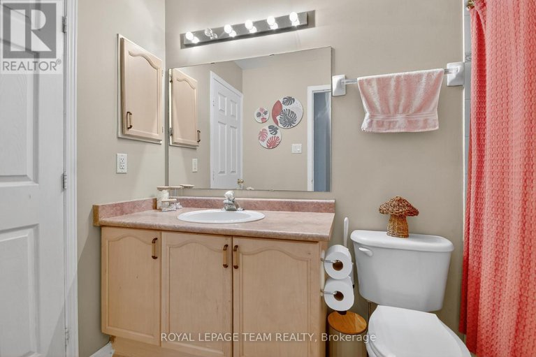 29115159/7-newcastle-avenue/morgans-grantsouth-march/ottawa/ontario/K2K2R2_31