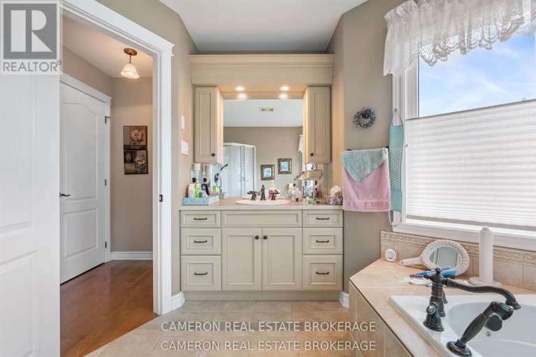 29307237/18105-farlinger-drive/south-glengarry-charlottenburgh-twp/south-glengarry/ontario/K6H5R5_23